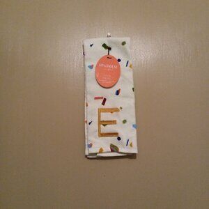 New opal house hand towels letter E